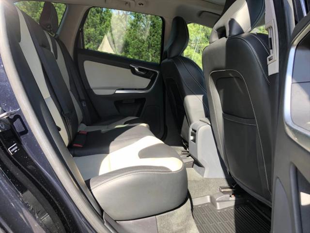 2017 Volvo XC60 T5 Dynamic