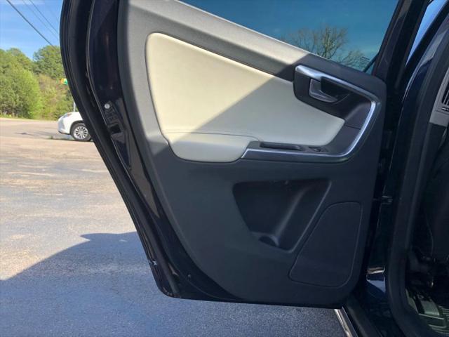 2017 Volvo XC60 T5 Dynamic
