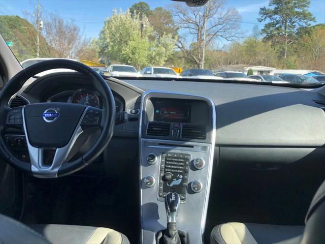 2017 Volvo XC60 T5 Dynamic