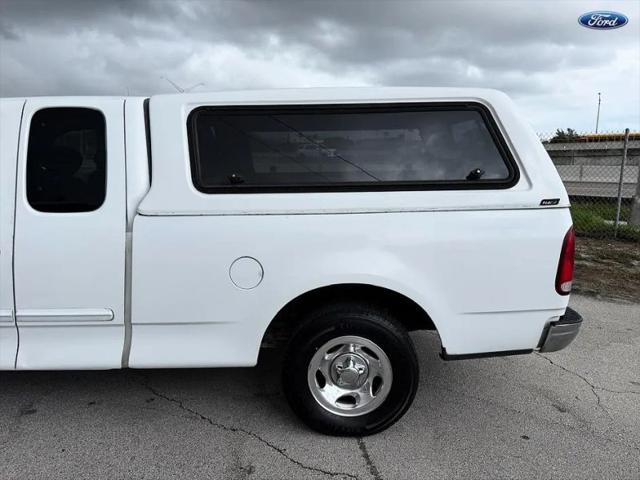 2001 Ford F-150 Base