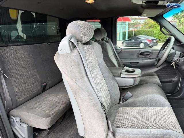 2001 Ford F-150 Base