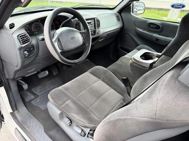 2001 Ford F-150 Base