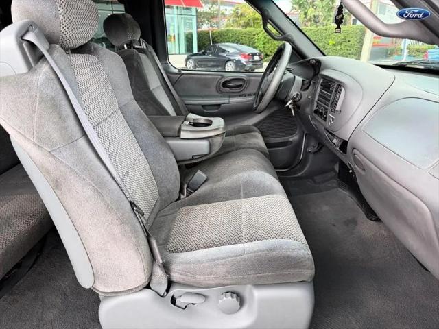 2001 Ford F-150 Base