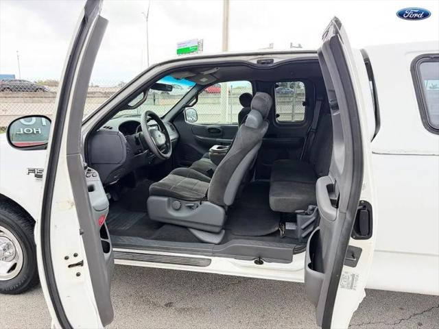 2001 Ford F-150 Base