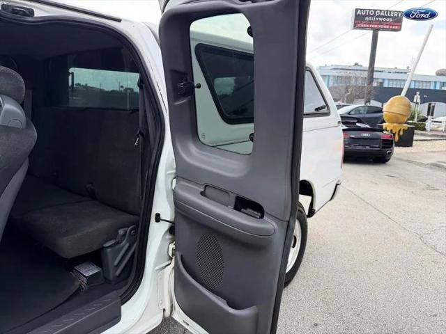 2001 Ford F-150 Base
