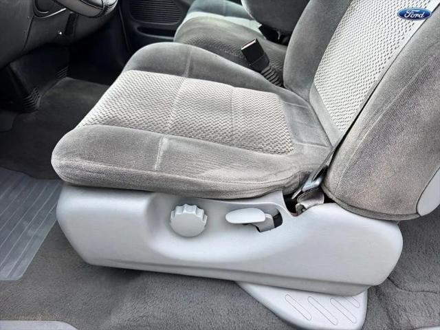 2001 Ford F-150 Base