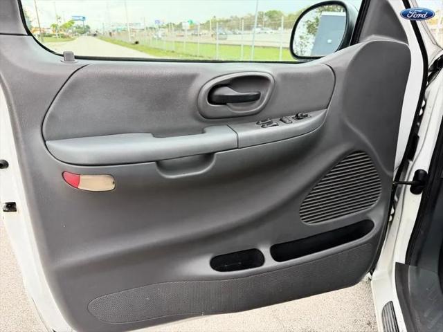 2001 Ford F-150 Base