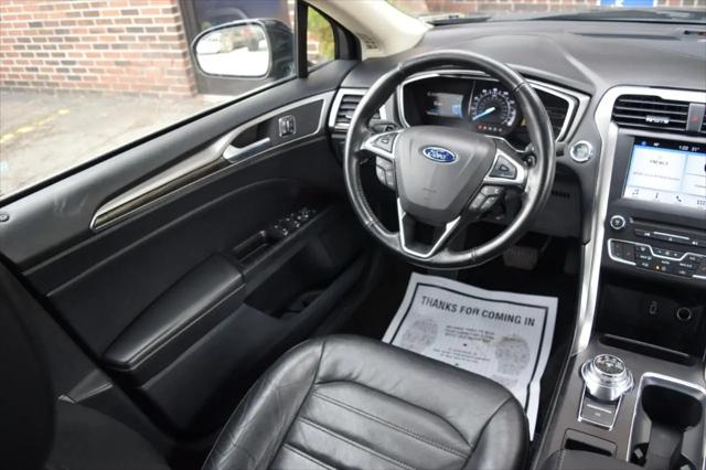 2017 Ford Fusion SE