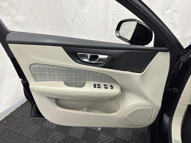 2022 Volvo S60 B5 Momentum