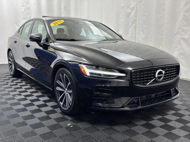 2022 Volvo S60 B5 Momentum
