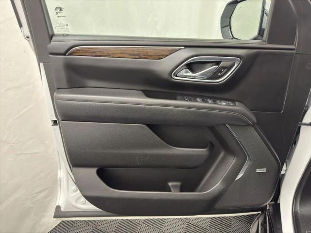 2023 Chevrolet Suburban 4WD Premier