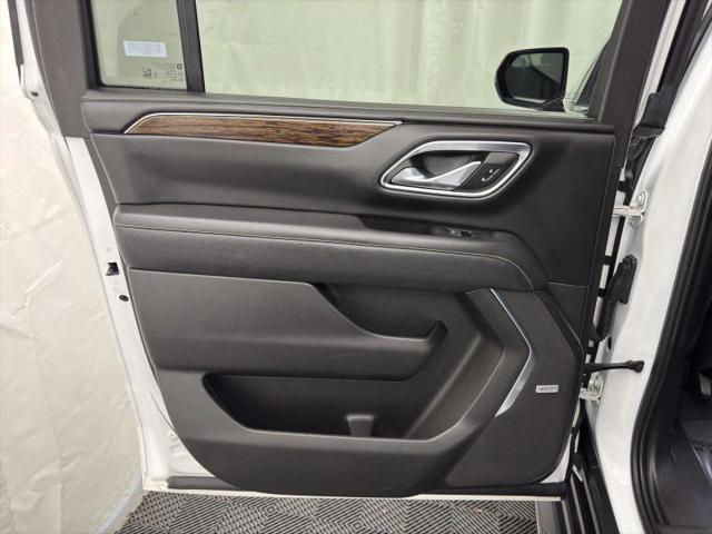 2023 Chevrolet Suburban 4WD Premier