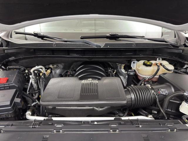 2023 Chevrolet Suburban 4WD Premier