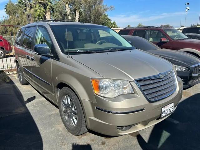 2008 Chrysler Town & Country Limited