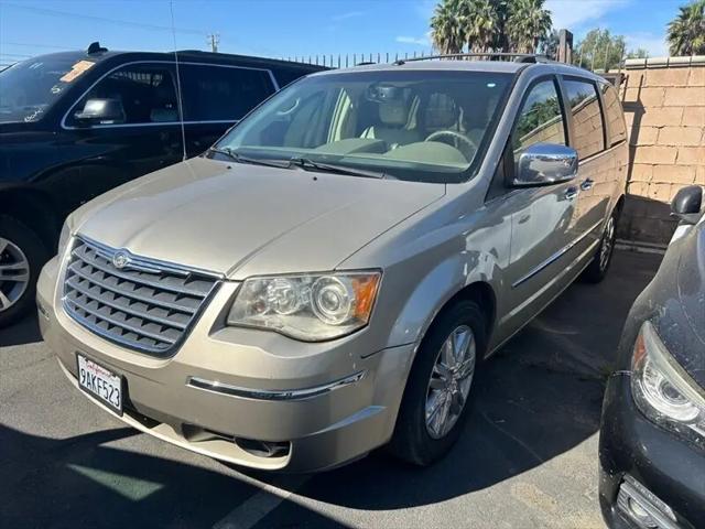 2008 Chrysler Town & Country Limited