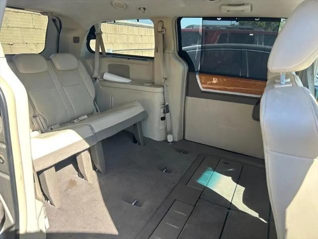 2008 Chrysler Town & Country Limited
