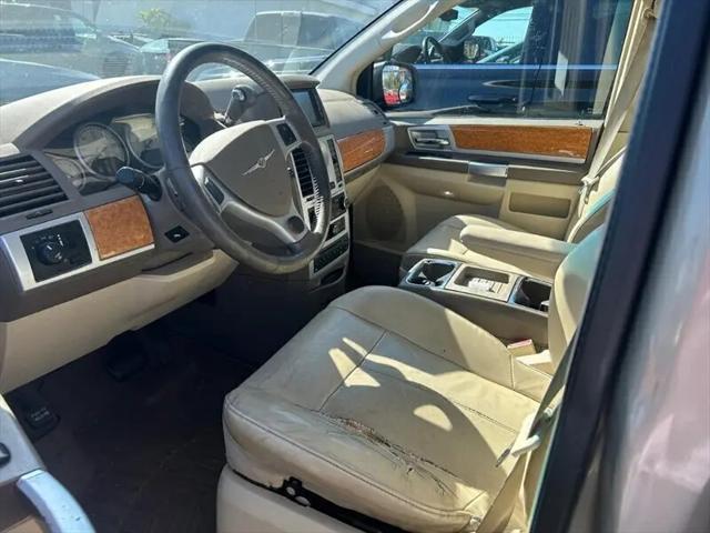 2008 Chrysler Town & Country Limited