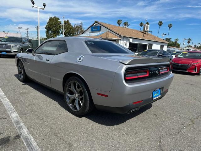 2015 Dodge Challenger SXT