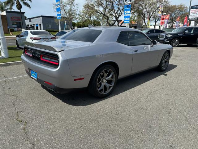2015 Dodge Challenger SXT