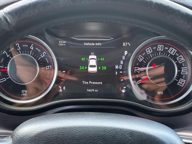 2015 Dodge Challenger SXT