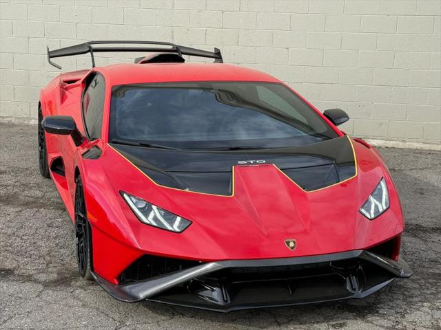 2022 Lamborghini Huracan Coupe