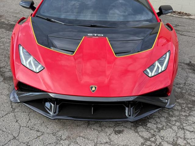 2022 Lamborghini Huracan Coupe