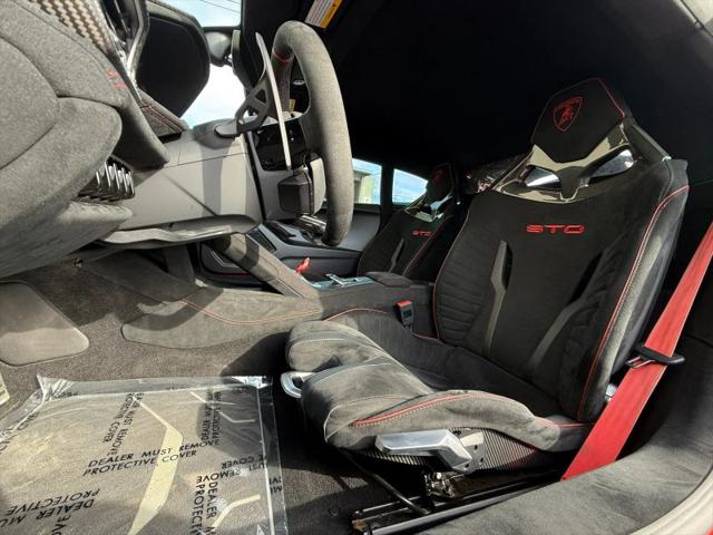 2022 Lamborghini Huracan Coupe