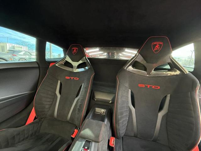 2022 Lamborghini Huracan Coupe