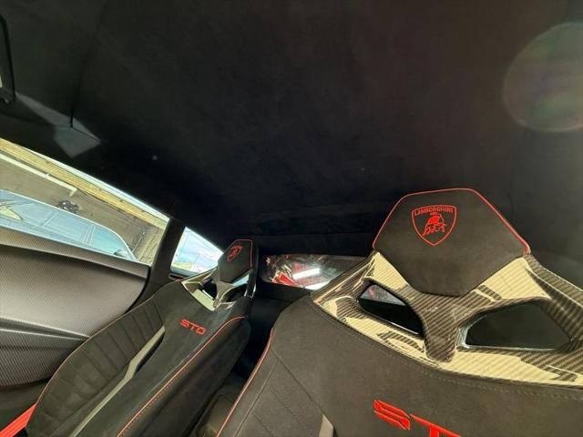 2022 Lamborghini Huracan Coupe