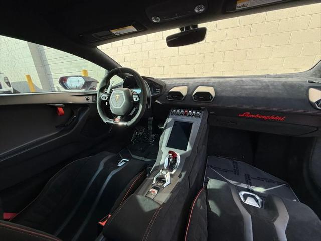 2022 Lamborghini Huracan Coupe