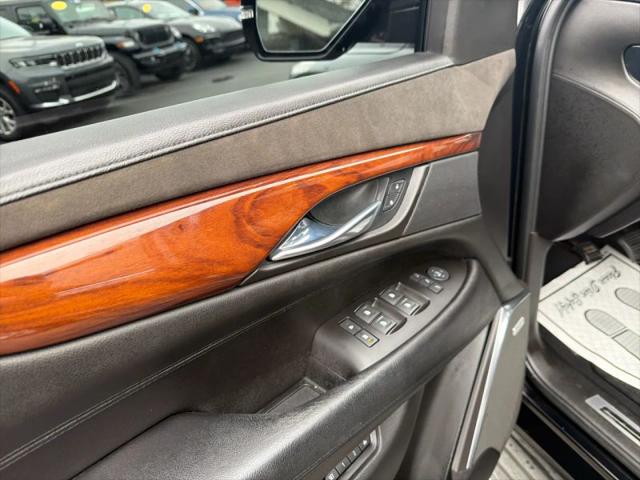 2015 Cadillac Escalade Luxury