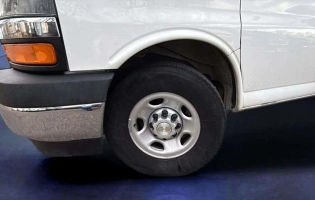 2021 Chevrolet Express Cutaway Work Van