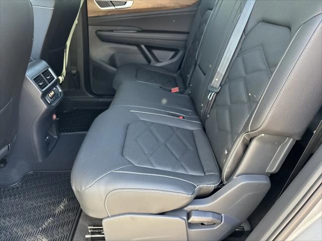 2026 Volkswagen Atlas SE