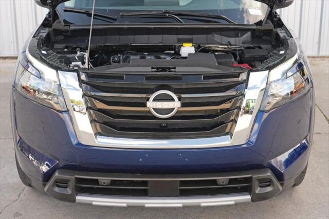 2025 Nissan Pathfinder SL 4WD