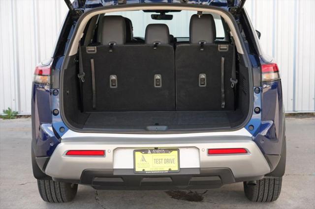 2025 Nissan Pathfinder SL 4WD