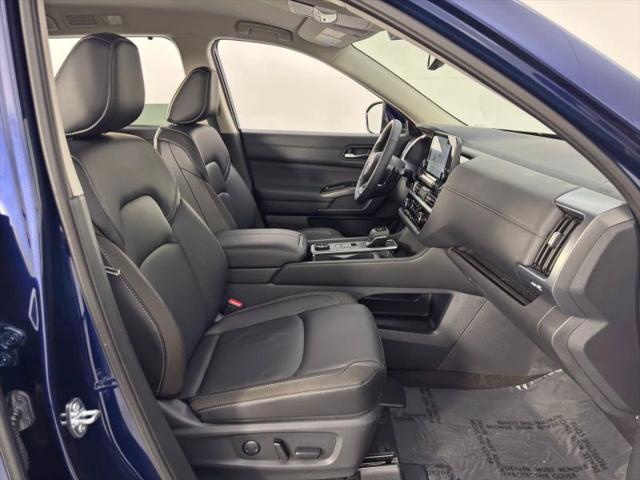 2025 Nissan Pathfinder SL 4WD