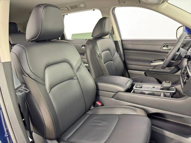 2025 Nissan Pathfinder SL 4WD