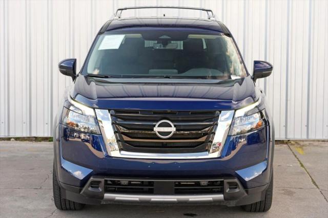 2025 Nissan Pathfinder SL 4WD