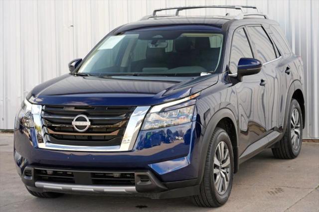 2025 Nissan Pathfinder SL 4WD