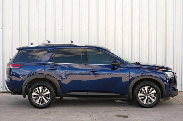 2025 Nissan Pathfinder SL 4WD