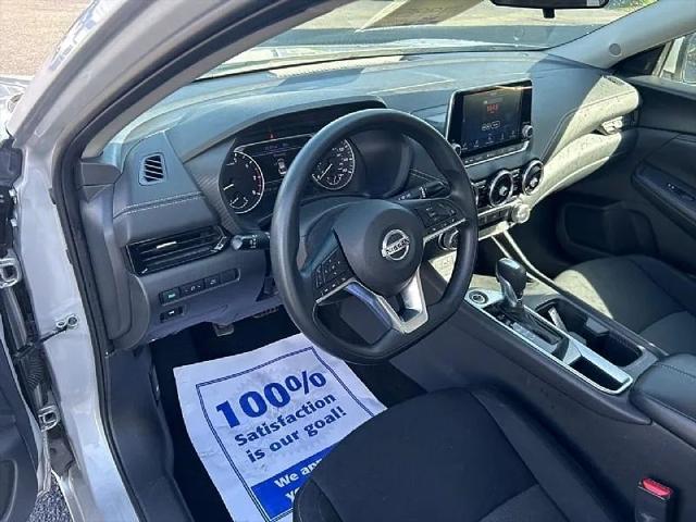 2023 Nissan Sentra SV Xtronic CVT