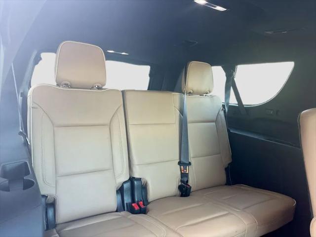 2024 Chevrolet Suburban 4WD Premier