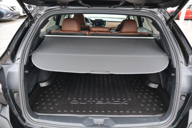 2022 Subaru Outback Touring XT