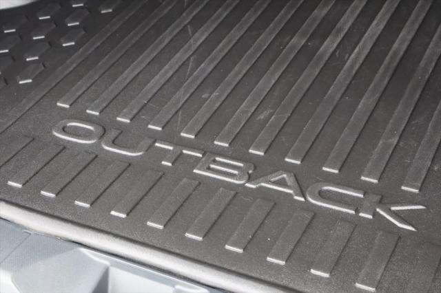 2022 Subaru Outback Touring XT