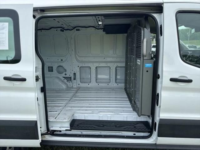 2023 Ford Transit Cargo Van w/RWB