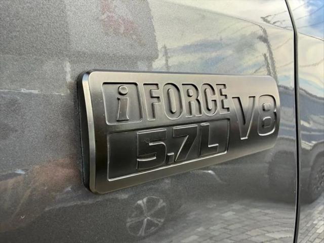 2018 Toyota Tundra SR5 5.7L V8