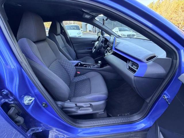 2022 Toyota C-HR XLE