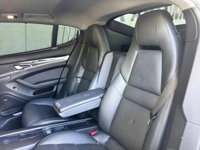 2013 Porsche Panamera Platinum Edition