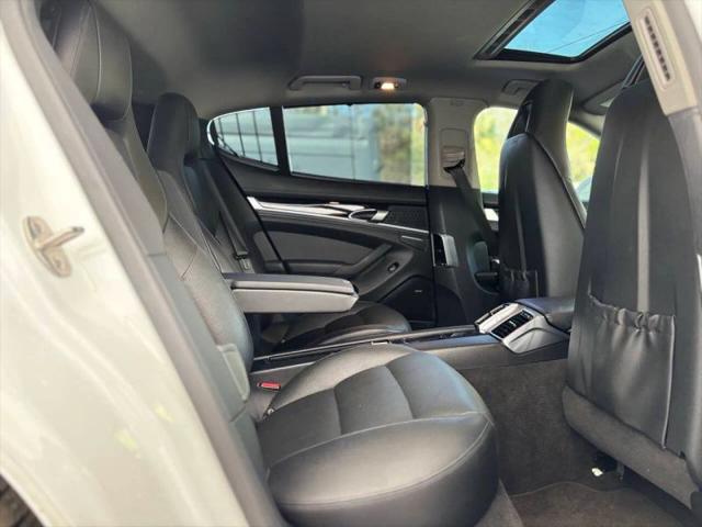 2013 Porsche Panamera Platinum Edition