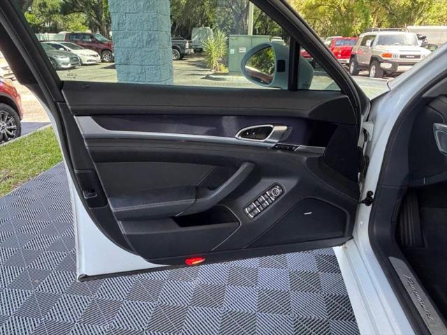 2013 Porsche Panamera Platinum Edition